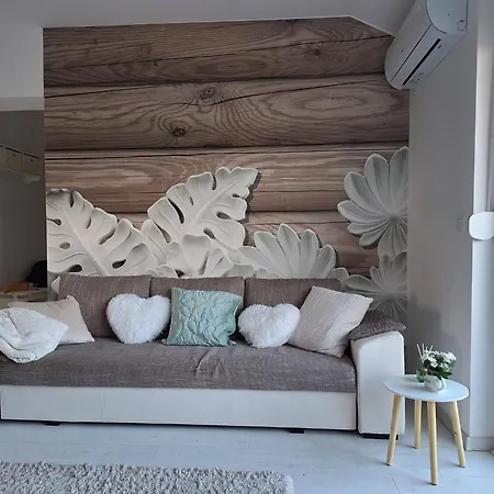 Menta Partkoezelben *