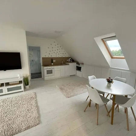 Menta Partkoezelben Balatonlelle