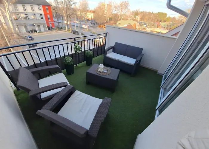 Appartement Menta Partkoezelben Balatonlelle