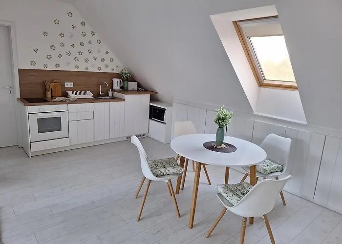 Menta Partkoezelben Balatonlelle