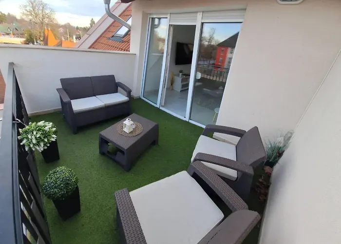 Menta Partkoezelben Appartement