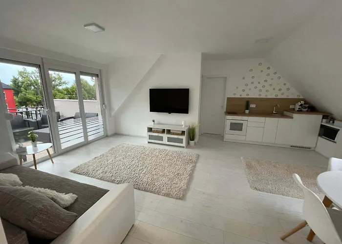 Menta Partkoezelben Appartement Balatonlelle