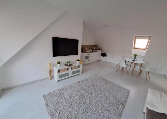 Appartement Menta Partkoezelben *